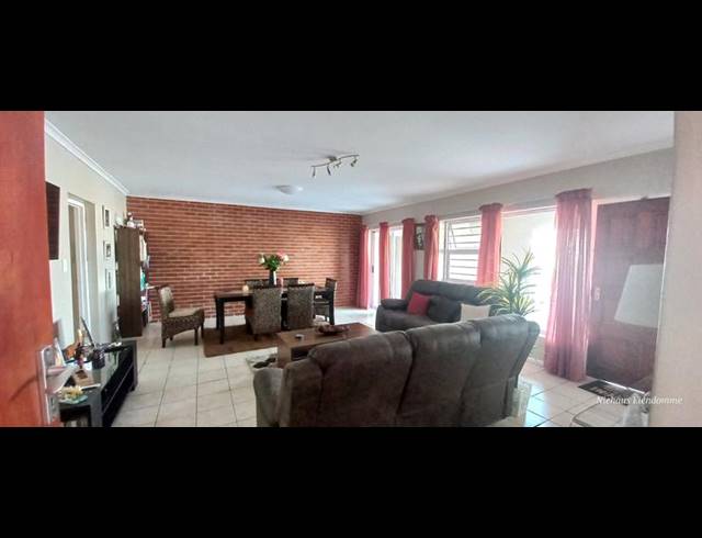 4 BEDROOM PROPERTY TO RENT IN GUSTROUW